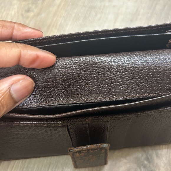 Gucci Brown Monogram Wallet - Picture 12 of 15